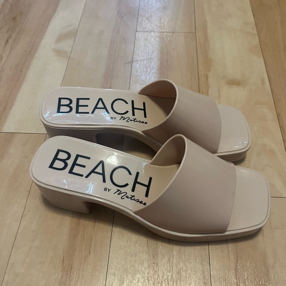 Beach by Matisse pink gummy heels